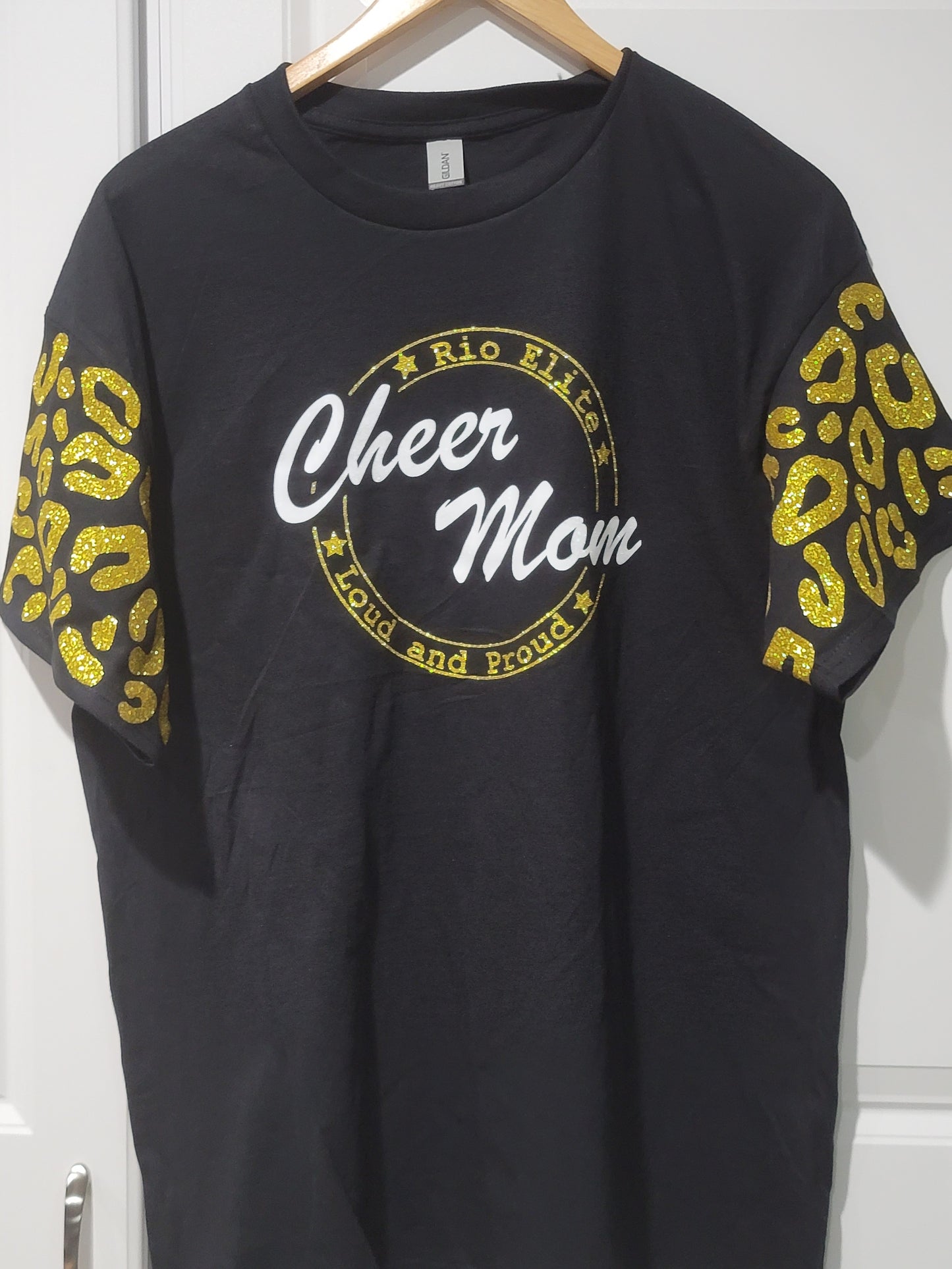 Circle Cheer Mom Design